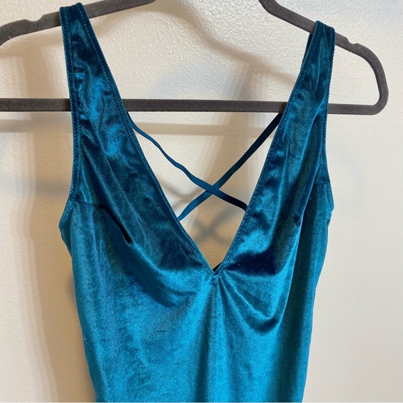 Teal velvet body suit medium - Picture 2 of 7